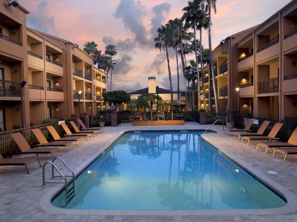 Courtyard St. Petersburg Clearwater Hotel Exterior photo